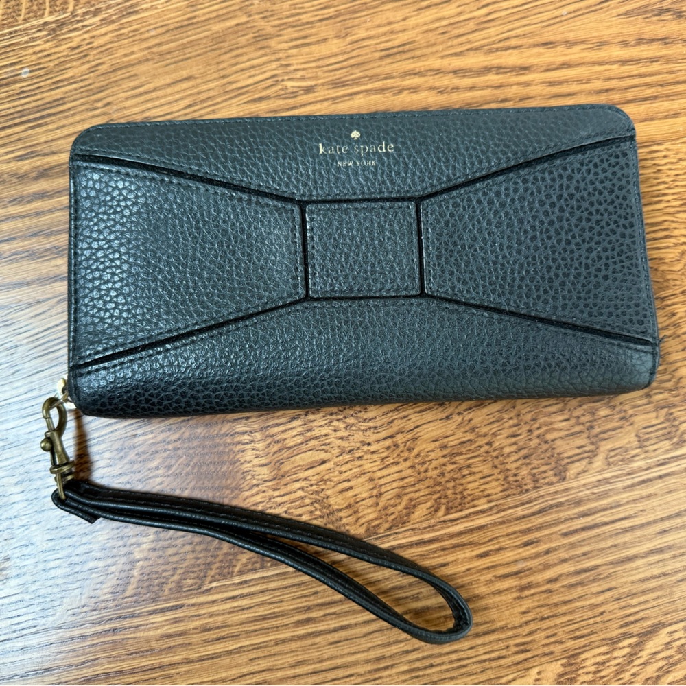 KATE SPADE Bridge Place Neda Black Pebble Leather Zip‎ Wallet Wristlet Designer